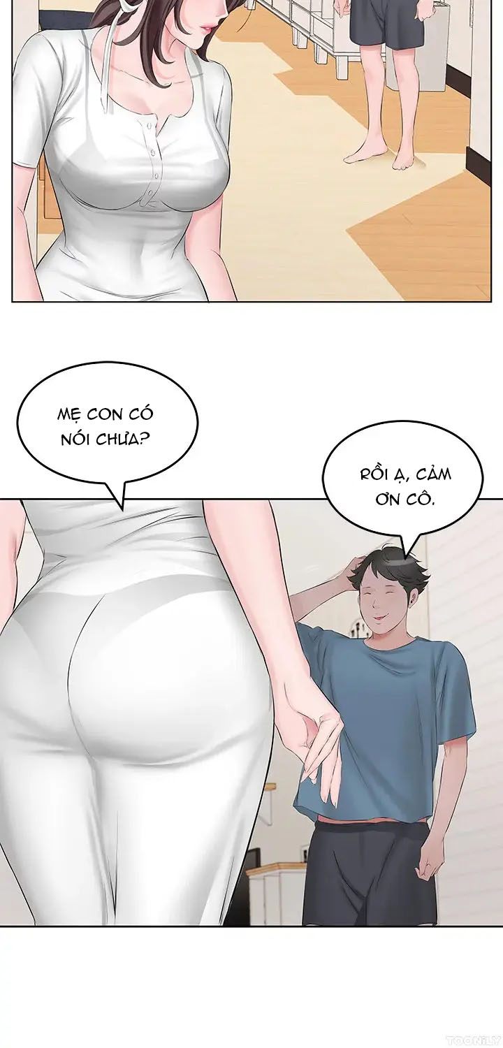 Quý cô tầng dưới