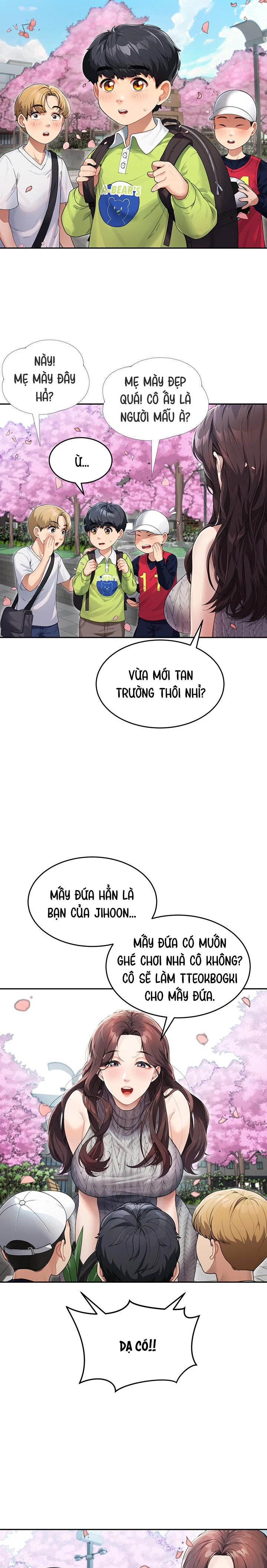 Là mẹ hay chị?